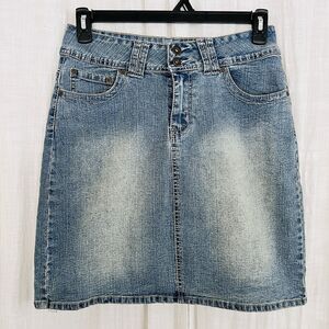 VSH Jeans Blue Faded Leg Stretchy Comfy Denim Jean Skirt - Size 8